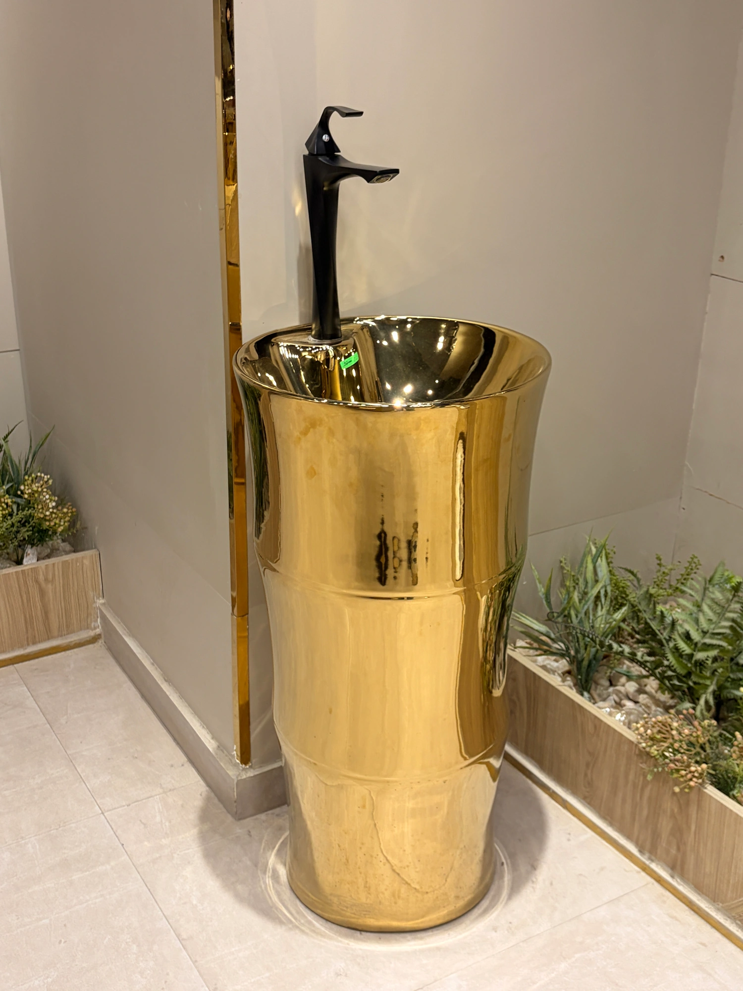 wash basin - golden cone