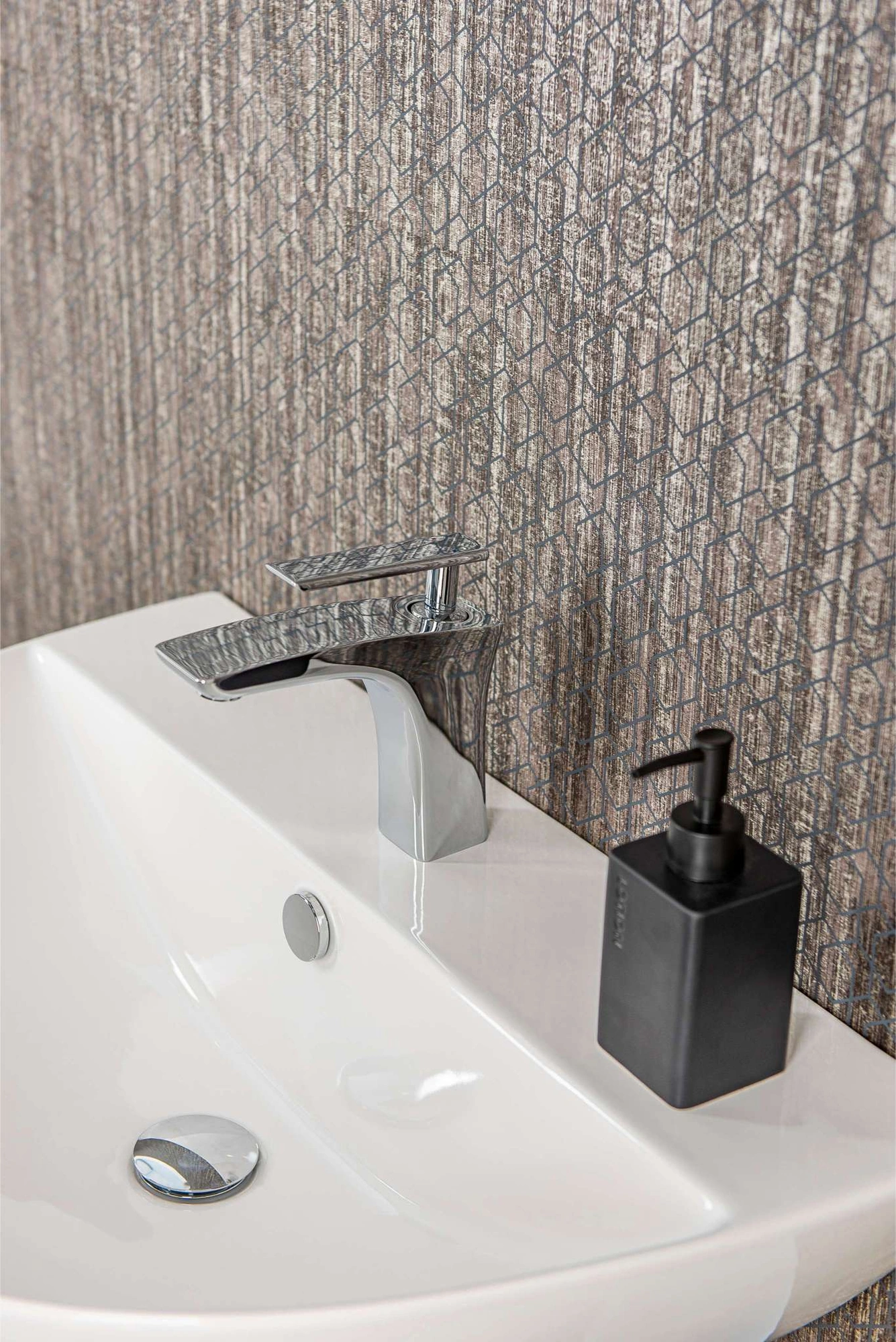 Como Washbasin Single Lever Mixer